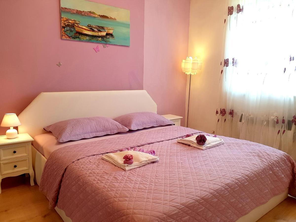 Lav Apartamento Rovinj Exterior foto